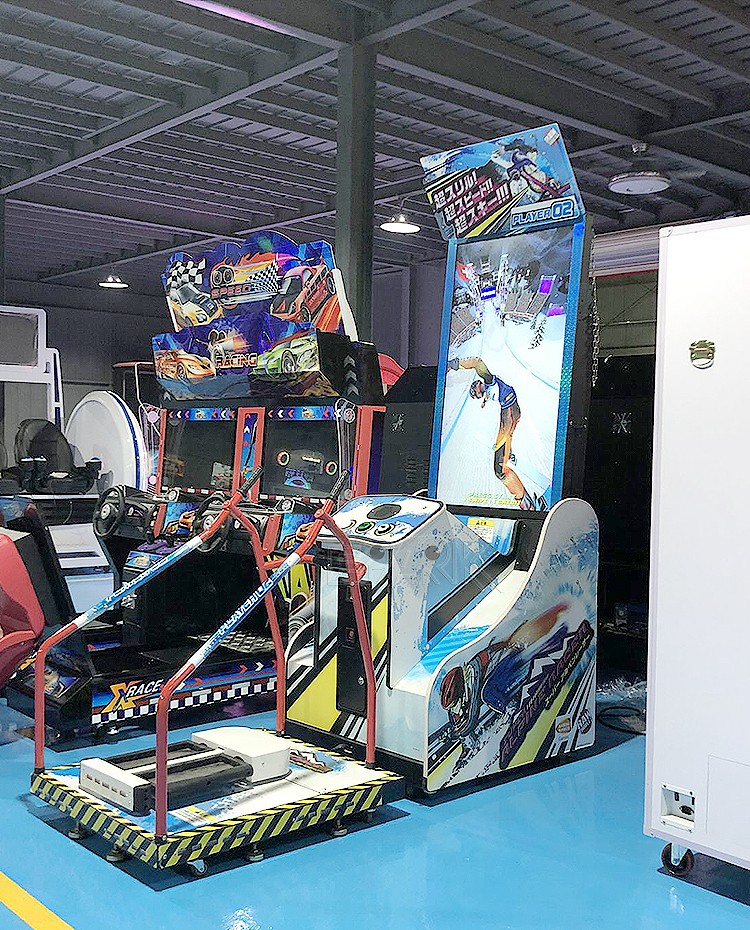 Popular Indoor Sport Racing Kids Game Machine Coin Operated Skiing Simulator Arcade Skiing Game Machine